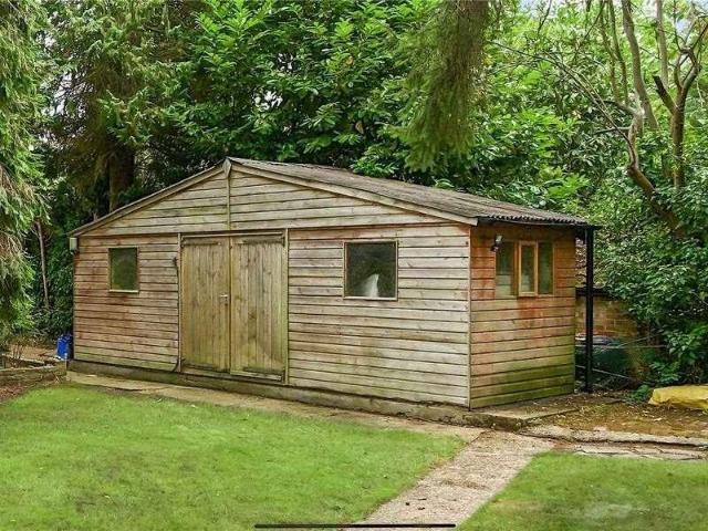 House for sale in Denham, Denham Green
