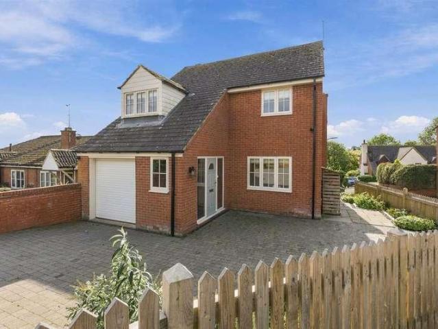 House for sale in Stanford On Avon, Leicestershire