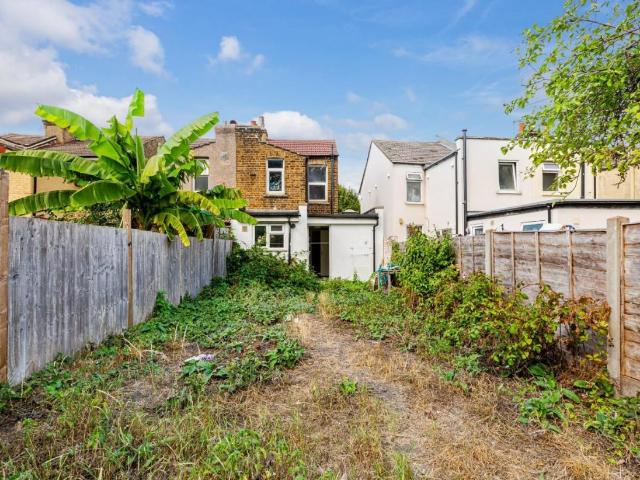 House for sale in London Borough of Croydon, Thornton Heath