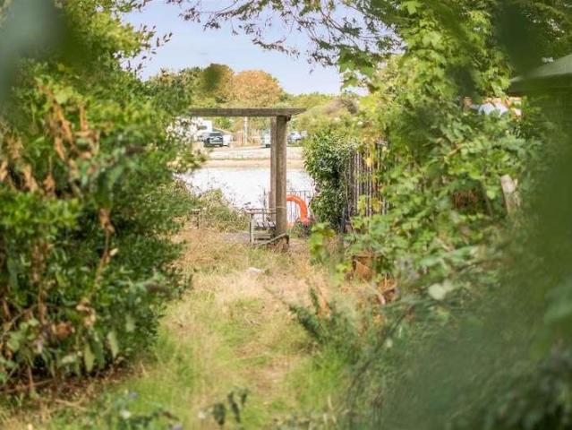 House for sale in Anglesey, Middlecroft