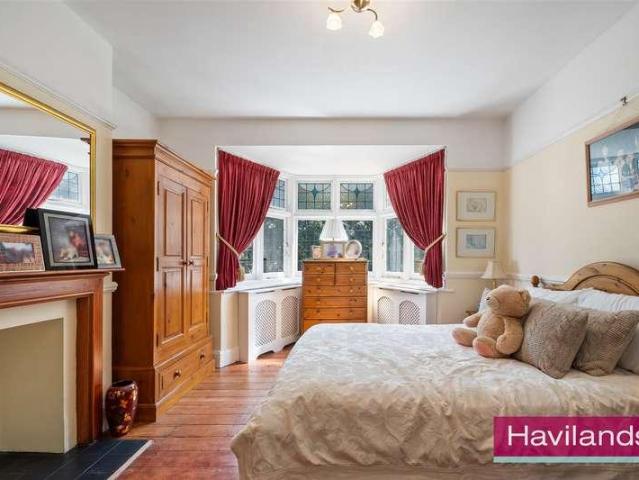 House for sale in Southgate, Greater London