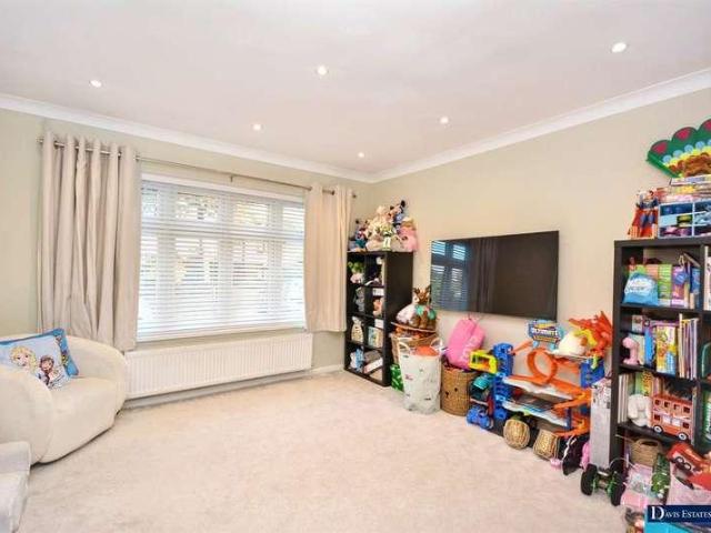 House for sale in Gidea Park, Greater London