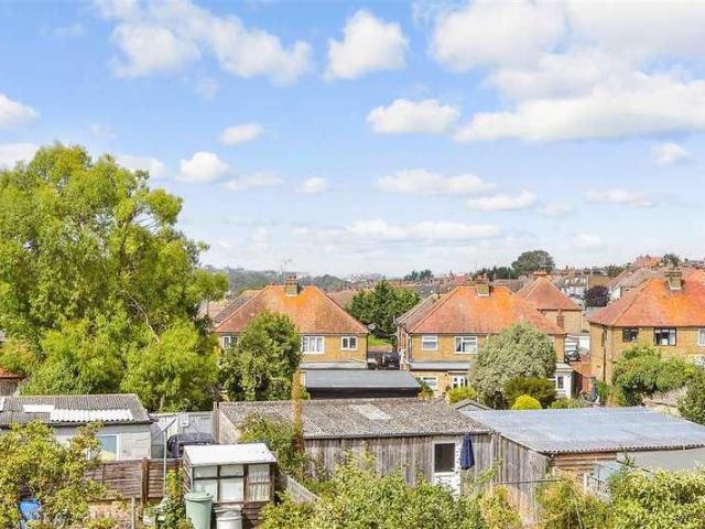 House for sale in Millmead, Acol