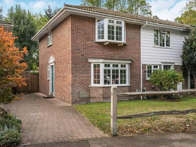 House for sale in Worplesdon, Guildford