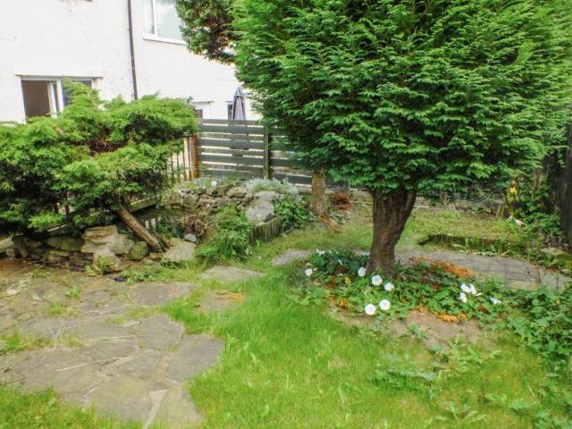 House for sale in Holt Park, West Yorkshire