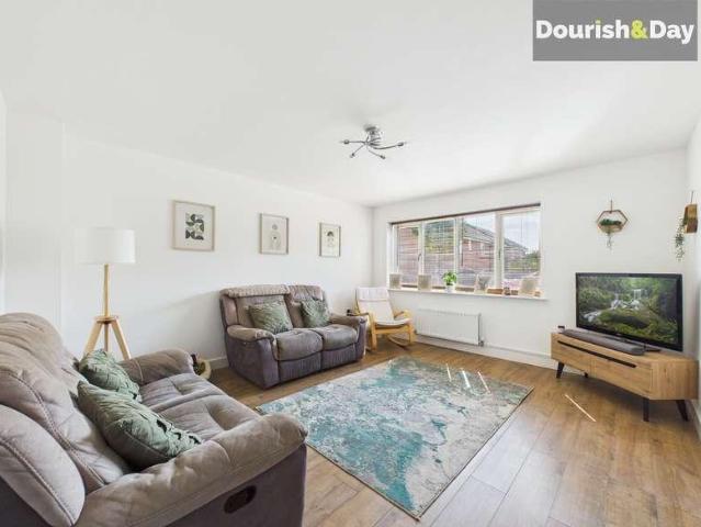 House for sale in Stone, Baswich