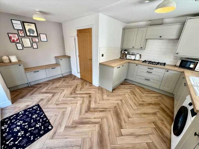 House for sale in Tonyrefail, Coedely