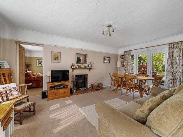 House for sale in Dale Hill, Essex