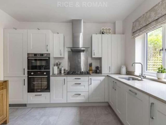 House for sale in Pachesham Park, Surrey