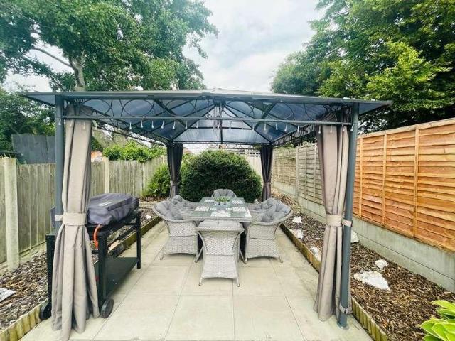 House for sale in West Bromwich, Hall End