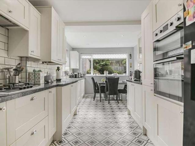 House for sale in Primley Park, Alwoodley