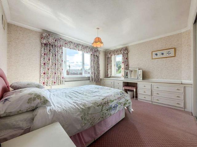 House for sale in Woodsetton, Coseley