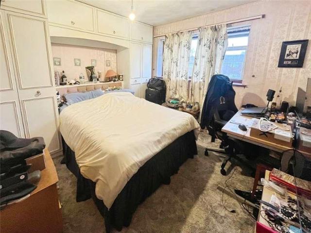 House for sale in Abbey Mead, Swindon