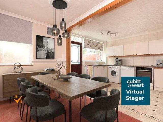 House for sale in Pachesham Park, Surrey