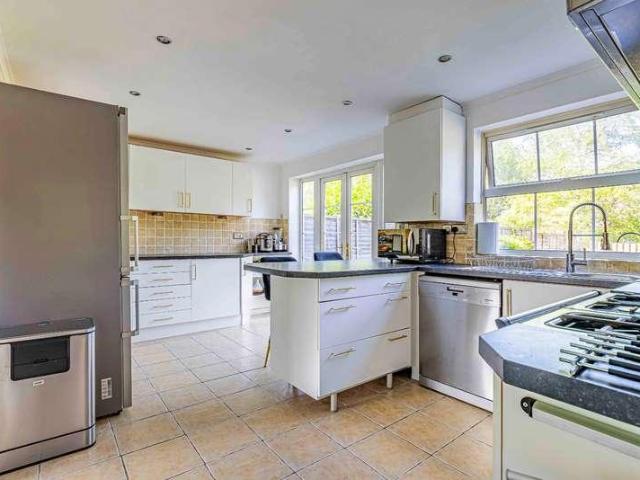 House for sale in Borehamwood, Hertsmere
