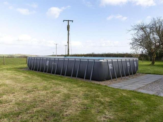 House for sale in Hundleton, Wales