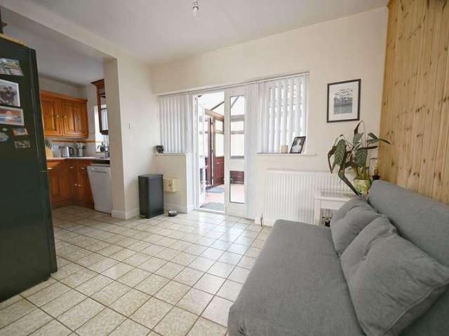 House for sale in Pogmoor, South Yorkshire