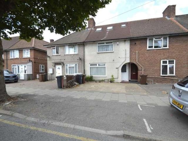 House for sale in Dagenham, Greater London
