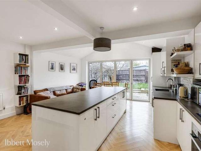 House for sale in The Butts, Kent