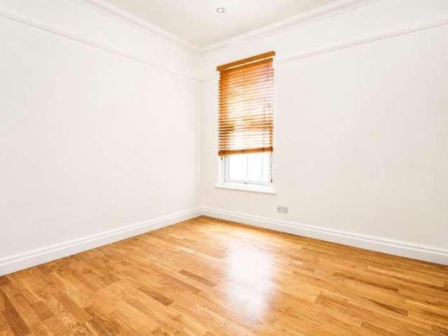 House for sale in Palmers Green, Greater London