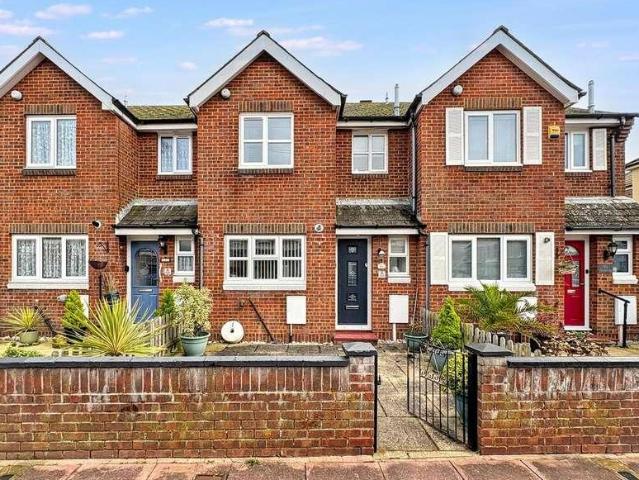 House for sale in Roselands, Eastbourne
