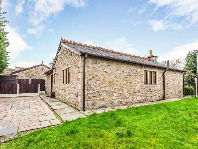 House for sale in Moses Gate, Lee Bank