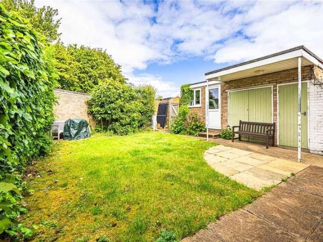 House for sale in Bourne End, Pouchen End