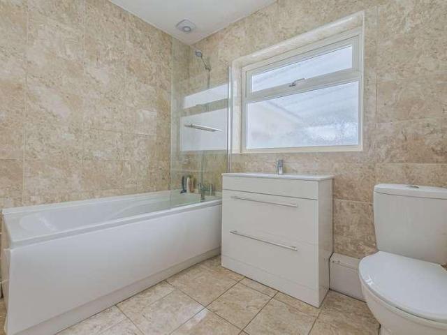 House for sale in Kettlebrook, Staffordshire