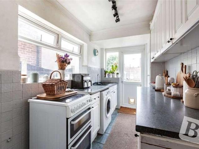 House for sale in Dagenham, Greater London