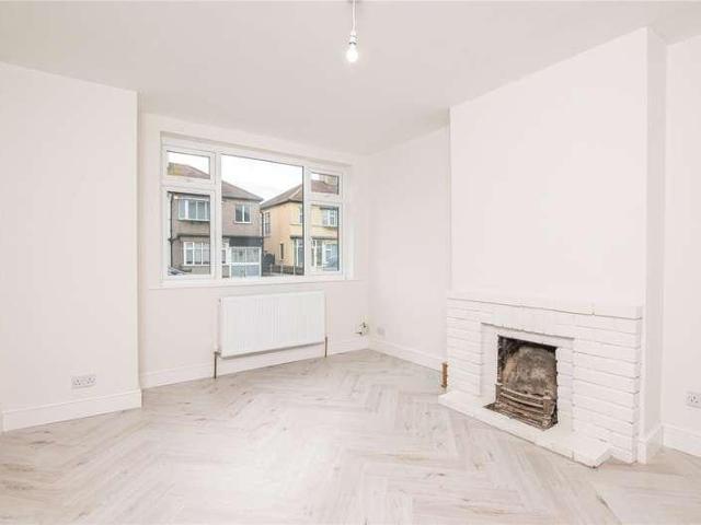 House for sale in Southend-on-sea, Southchurch