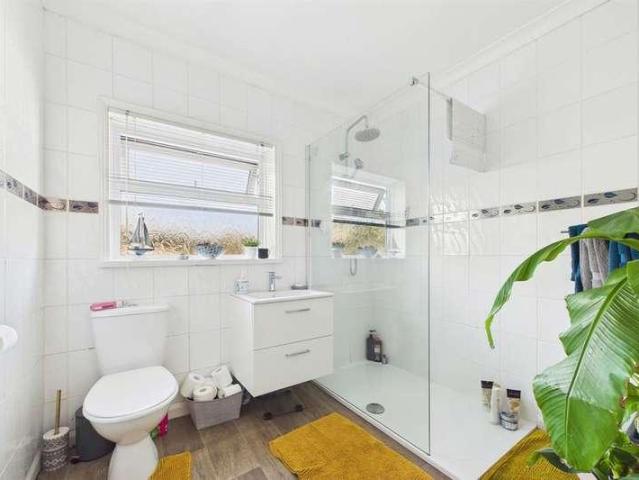 House for sale in Tweenaways, Livermead