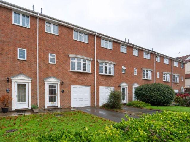 House for sale in Upperton, Eastbourne