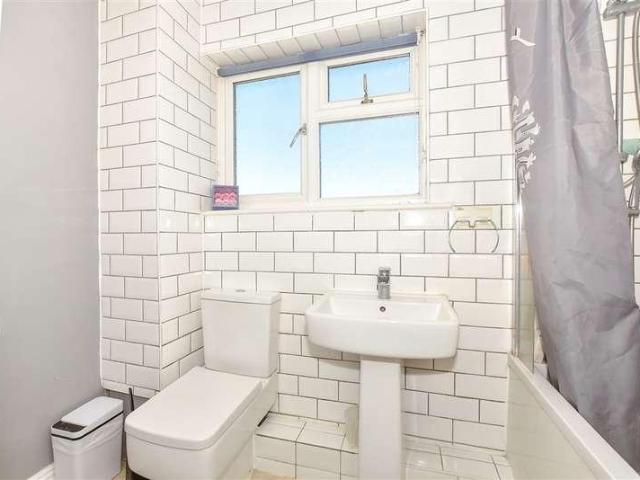House for sale in Chichester, Littlecote