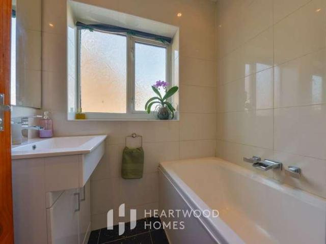 House for sale in St Albans, Five Acres