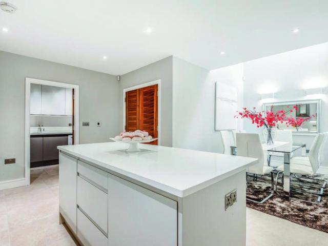 House for sale in Hampstead Garden Suburb, Greater London