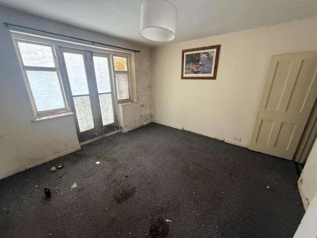 House for sale in London Borough of Hounslow, Greater London