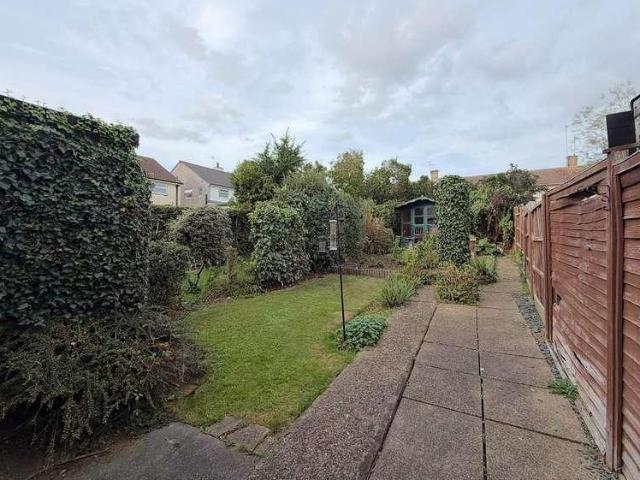 House for sale in Thurnby Lodge, Leicester