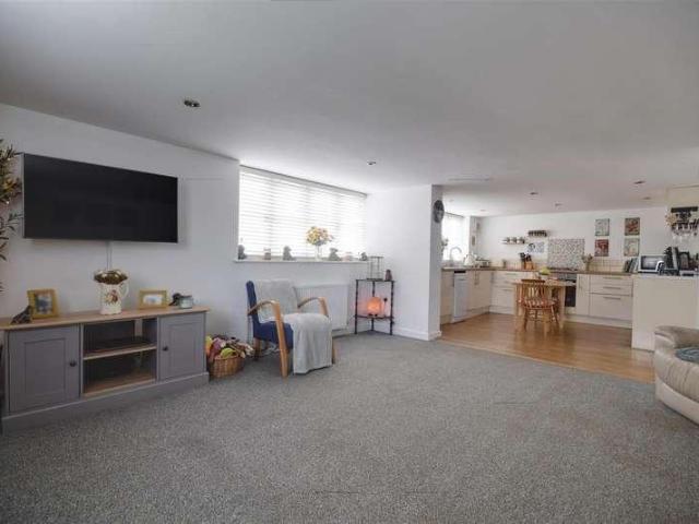 House for sale in Ewhurst, Heathlands