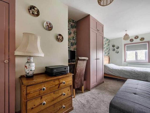 House for sale in Fole, Surrey