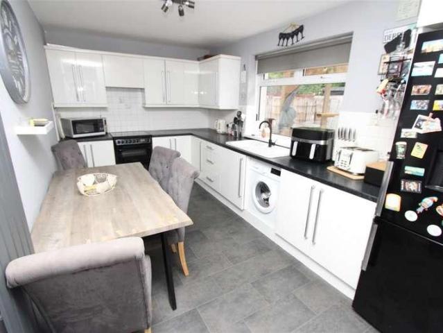 House for sale in Baildon, West Yorkshire