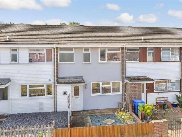 House for sale in Oad Street, Kent