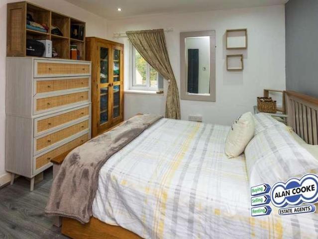 House for sale in Moor Allerton, West Yorkshire