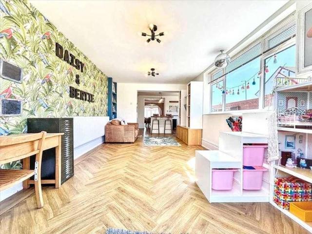 House for sale in Huthwaite, East Midlands
