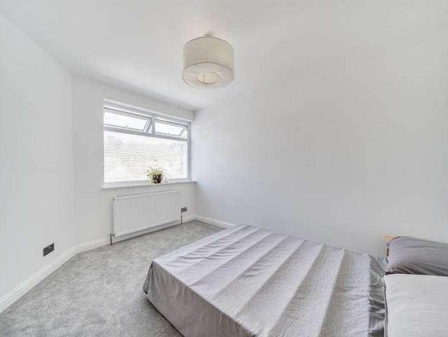 House for sale in Batchworth, Hertfordshire