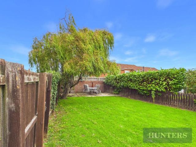 House for sale in Cayton