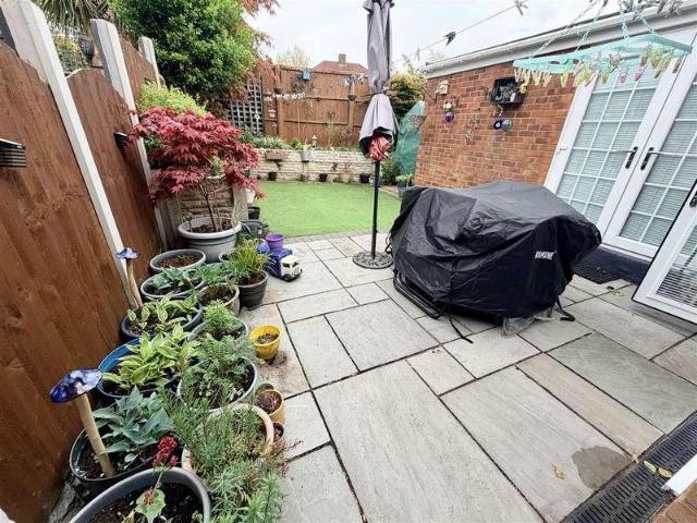 House for sale in Kettlebrook, Staffordshire