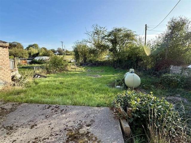 House for sale in Llangybi