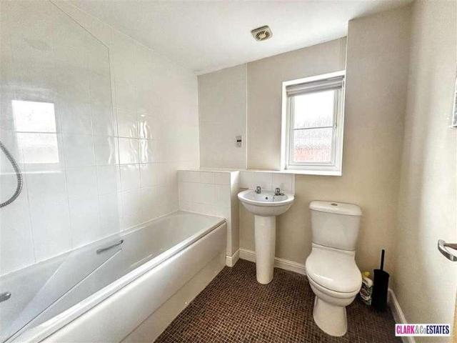 House for sale in Newcourt, Watergate