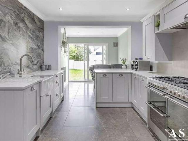 House for sale in South Benfleet, Essex