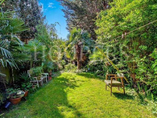 House for sale in Dollis Hill, Greater London
